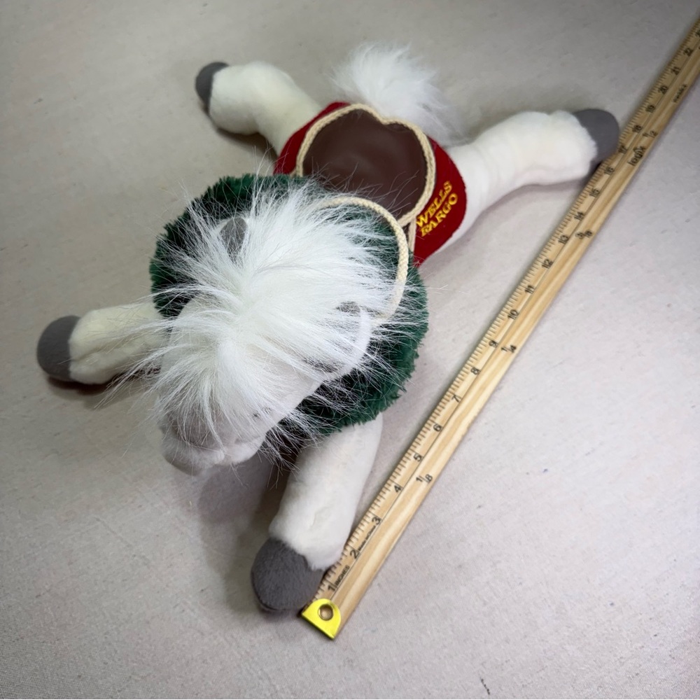 Wells Fargo Plush Horse with Wreath - 2003 - Toys R Us - Vintage - Picture 11 of 15